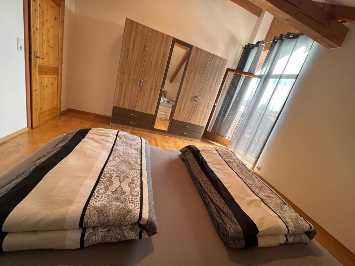 D&R Appartement Bei โรเซินไฮม์ ภายนอก รูปภาพ