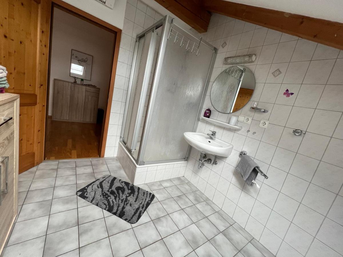 D&R Appartement Bei โรเซินไฮม์ ภายนอก รูปภาพ